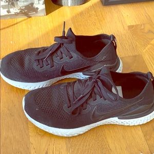 Nike Epic React Flyknit 2